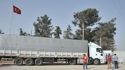 Kobani'ye ilk yardım yine Türkiye'den