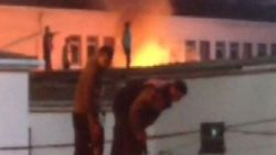 Kocaeli E Tipi Cezaevi'nde isyan - İzle
