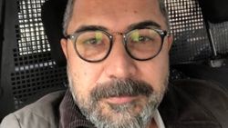Gazeteci Veyis Ateş polis aracından mesaj attı