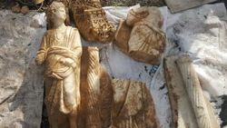 1600 yıllık lahidi satmaya çalışırken yakalandılar