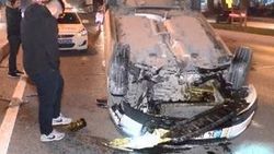 Hurdaya dönen araçtan sağ kurtuldular