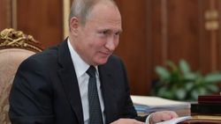 Putin: Rap'i yasaklamayıp yön vermeliyiz