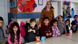 Minik öğrencilerin kumbaraları Mehmetçik için doluyor
