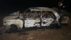 Otomobili çalıp kundakladılar