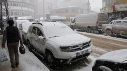 Kar yağışı Hakkari'de etkisini gösterdi