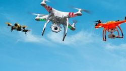 İngiltere'nin en büyük ikinci havalimanı, Drone'lar yüzünden kapandı