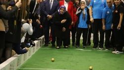 Aile Bakanı Bocce oynadı