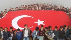 Hakkari'de terörden temizlenen yaylada doğa yürüyüşü