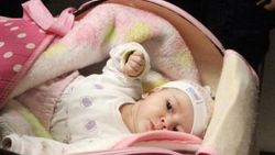 Konya'da 2 aylık bebek kış vakti sokağa bırakıldı