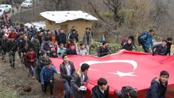 Terörden temizlenen dağlarda çocukların doğa yürüyüşü