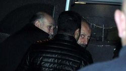Cinnet getiren öğretmen, mahalleyi birbirine kattı