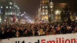 Sırbistan'da hükümet karşıtı protesto