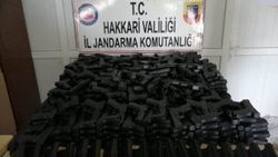 Hakkari'de PKK terör örgütünün silah deposu bulundu