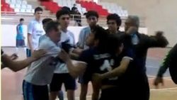 Futsal müsabakasında iki takım arasında kavga çıktı
