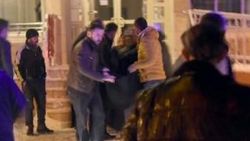 Kadın kendini astı, olayı ağlayan çocukları fark ettirdi