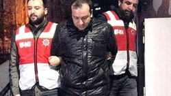 Polis kılığında dolaşan dolandırıcı yakalandı