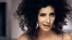 Sıla, konser sevincini dans ederek kutladı