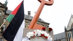 Hollanda'da, Filistinlilerin 'Dönüş Anahtarı' anıtı sergil