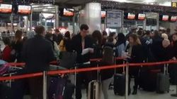 Atatürk Havalimanı'nda turist yoğunluğu
