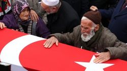 Iğdır'da şehit düşen asker için cenaze töreni düzenlendi