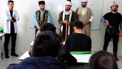 Sınıflarda tarihi şahsiyetleri canlandırıyorlar