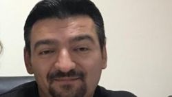 Boğazına çekirdek takılan akademisyen kurtarılamadı