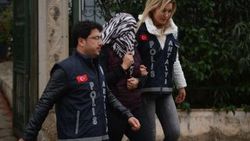 Antalya’da yaşlı adama çıplak fotoğraflı şantaj