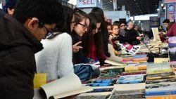 Çukurova Kitap Fuarı'na yoğun ilgi