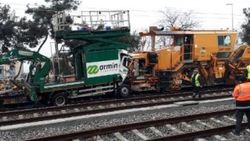 İstanbul Florya'da trenler çarpıştı: 2 yaralı