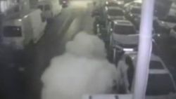 Otoparktaki patlama anı kameralara yansıdı