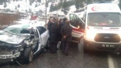 Bitlis’te trafik kazası: 1’i ağır 2 yaralı