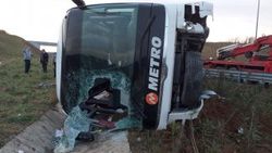 İstanbul’da otobüs devrildi: 6 yaralı