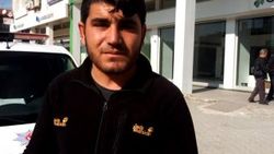 Para çekerken ATM'de buldukları parayı teslim eden iki genç