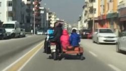 6 kişilik aile motosikletle yolculuk yaptı