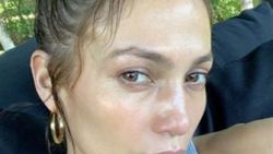 Jeniffer Lopez hayranlarını büyüledi