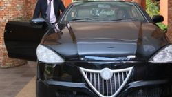 Uganda kendi hibrit aracını üretti