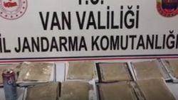 Van'da kitapların arasından eroin çıktı