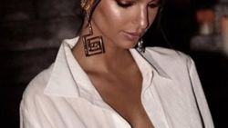 Emily Ratajkowski'nin göğüsleri alay konusu oldu