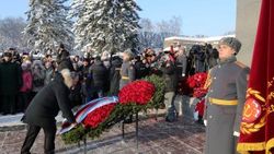 Rusya'da Leningrad Kuşatması'nın 75'inci yılı anıldı