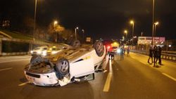Ehliyetini yeni alan sürücü kaza yaptı