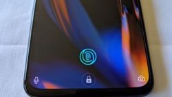 OnePlus 6T kullanıcıları ani şarj tükenmesi yaşıyor