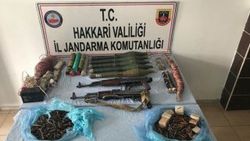 Hakkari’de silah ve mühimmat ele geçirildi