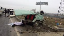 Tekirdağ'daki kazada otomobil ikiye bölündü