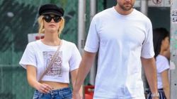ABD'li oyuncu Jennifer Lawrence nişanlandı