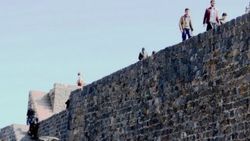 Diyarbakır'da yasak dinlemeyen vatandaşlar ölüme yürüyor
