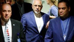 İran'da Dışişleri Bakanı Zarif'in istifası kabul edilmedi