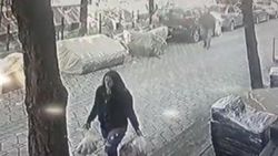 Bağcılar'da öğretmene saldıran şahıs aranıyor