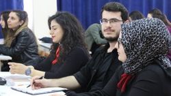 30 kız öğrencinin içinde tek erkek öğrenci kaldı