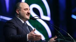 Bakan Varank, Esenler'e akıllı şehir projesini anlattı