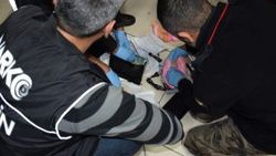 Uydu alıcılarından bin 925 adet uyuşturucu çıktı